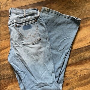 Women’s Wrangler Flare Jeans